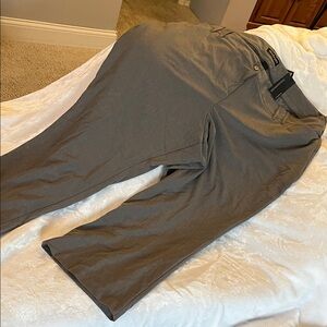Women’s straight Fit Pants in Gray